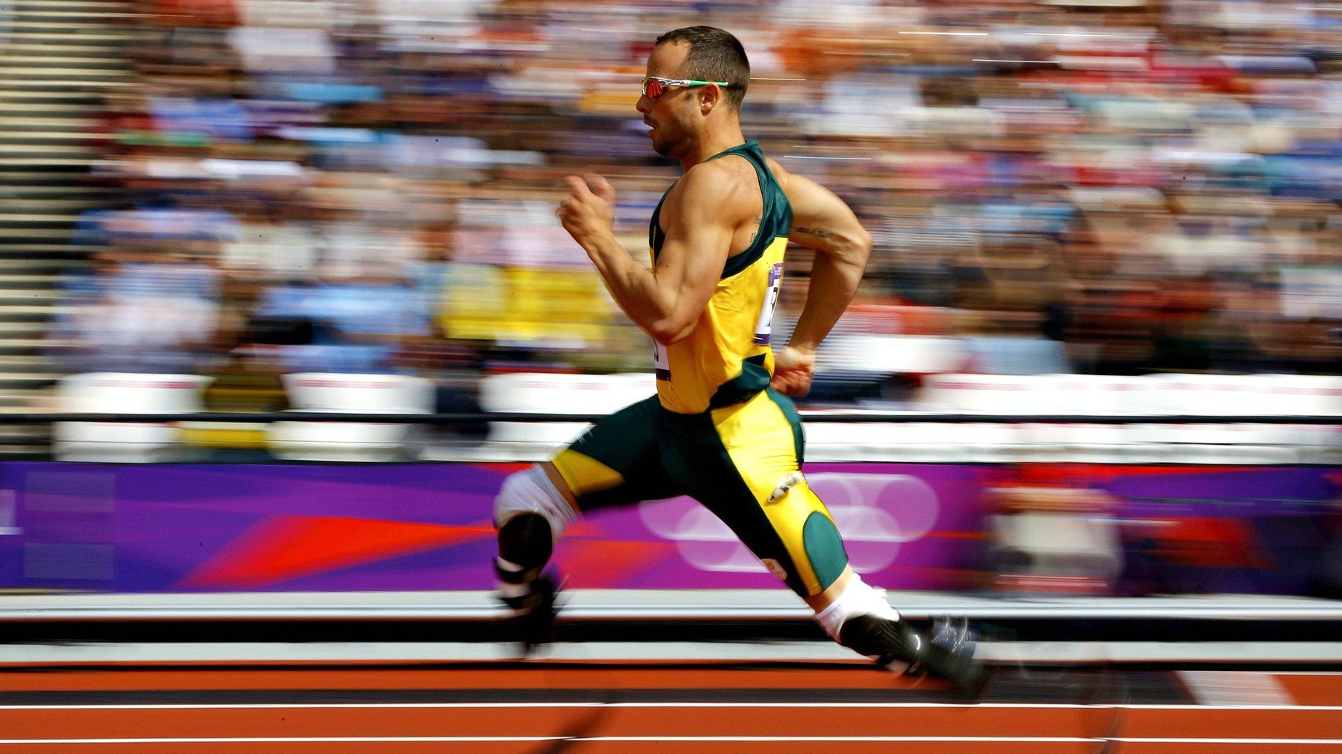 梅西第七次捧起金球奖 刷新历史纪录再创辉煌